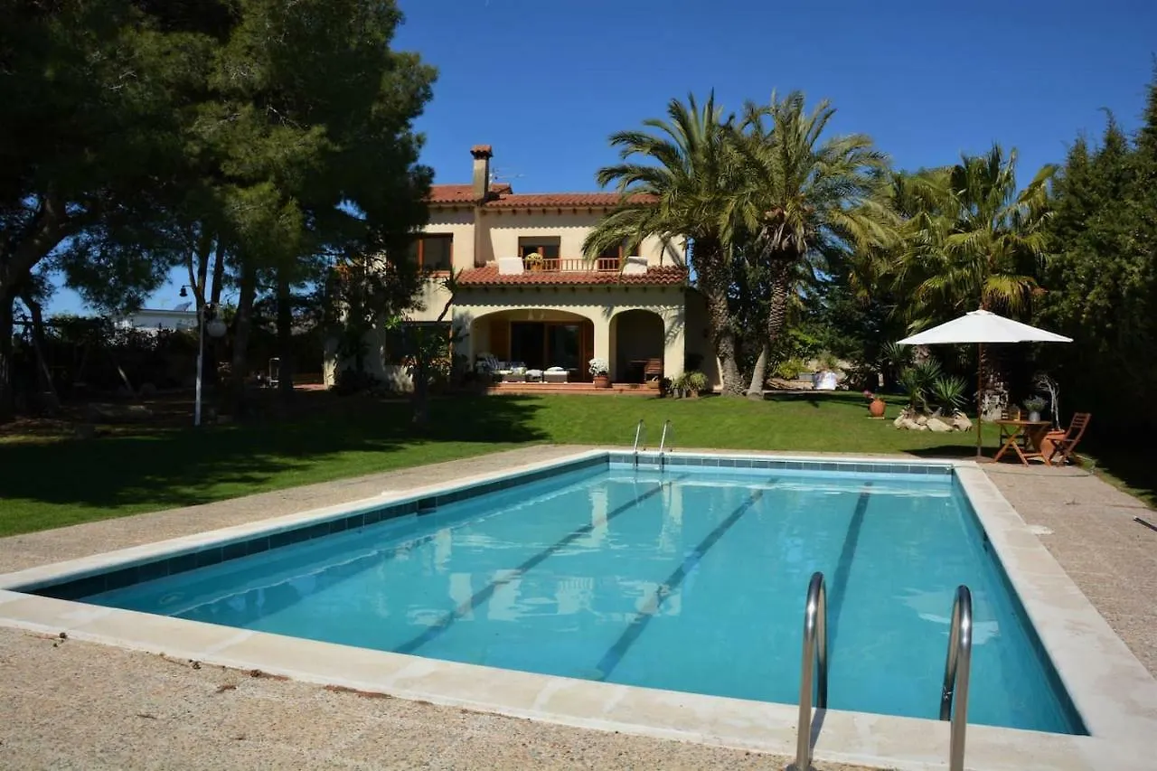 Villa Sitges Colibri At 10 Min Walk Beaches - Center City Amaizing Garden Pool Xxl Private Tenis Piste Vilanova i la Geltrú