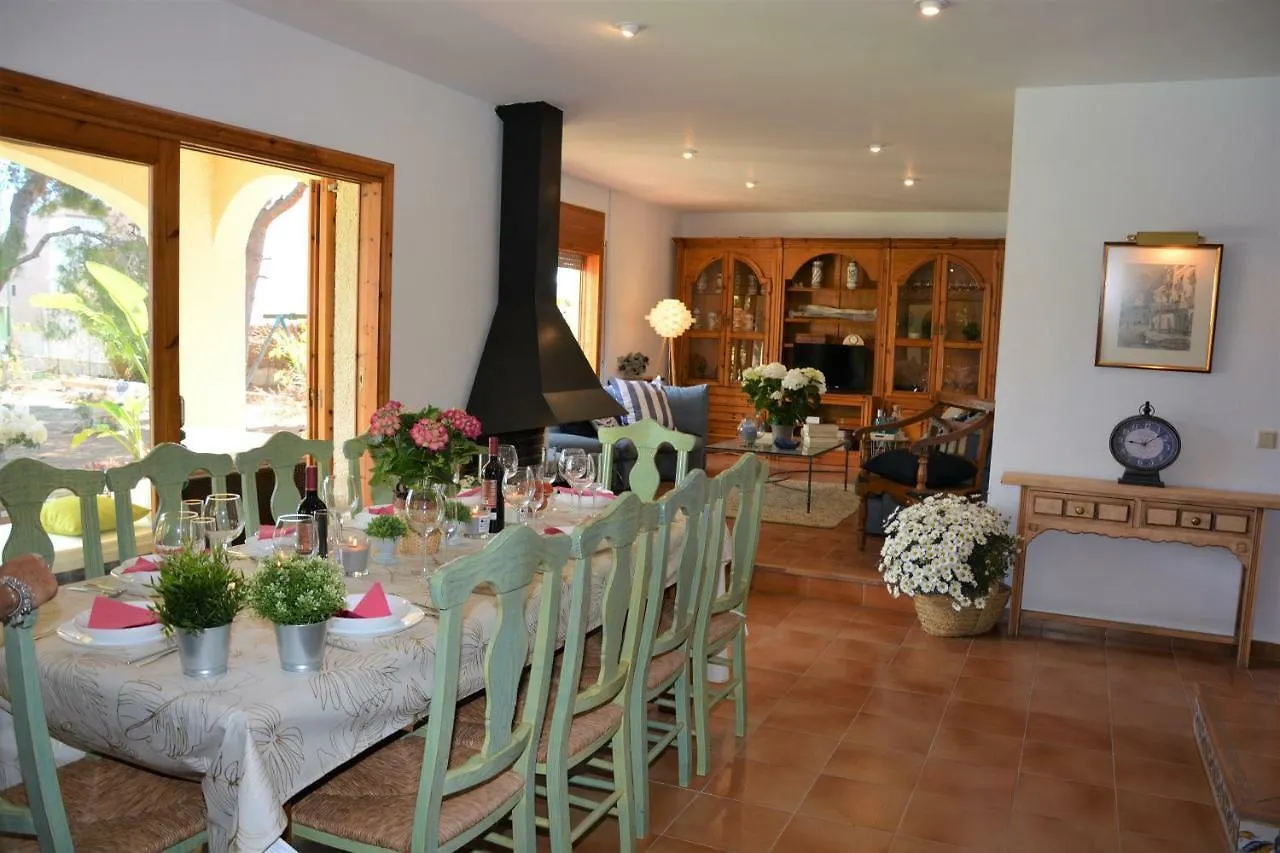 Villa Sitges Colibri At 10 Min Walk Beaches - Center City Amaizing Garden Pool Xxl Private Tenis Piste Vilanova i la Geltrú