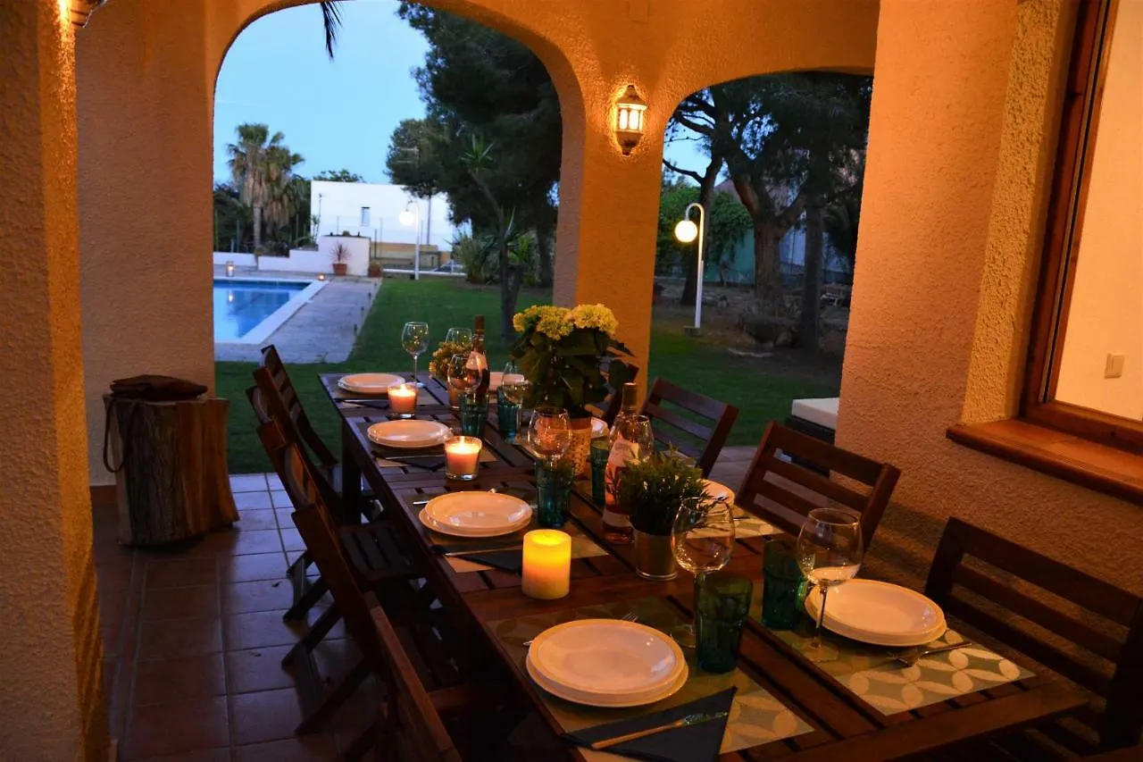 Villa Sitges Colibri At 10 Min Walk Beaches - Center City Amaizing Garden Pool Xxl Private Tenis Piste Vilanova i la Geltrú