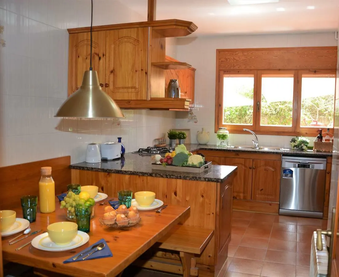Villa Sitges Colibri At 10 Min Walk Beaches - Center City Amaizing Garden Pool Xxl Private Tenis Piste Vilanova i la Geltrú 0*,  Spagna