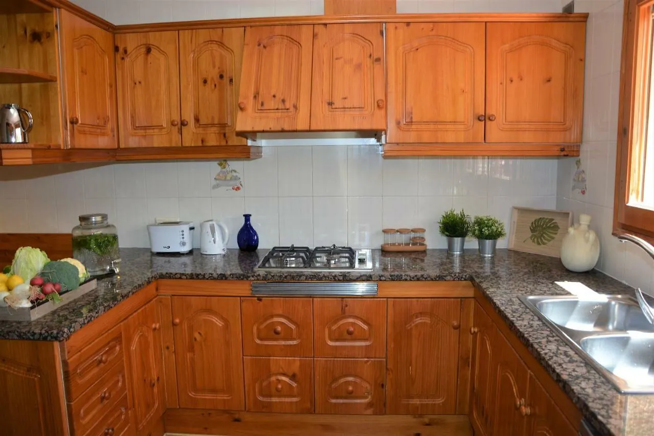 Villa Sitges Colibri At 10 Min Walk Beaches - Center City Amaizing Garden Pool Xxl Private Tenis Piste Vilanova i la Geltrú